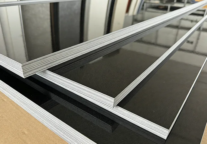 ویژگی های پنل دیواری کریستال کربن آینه PET.